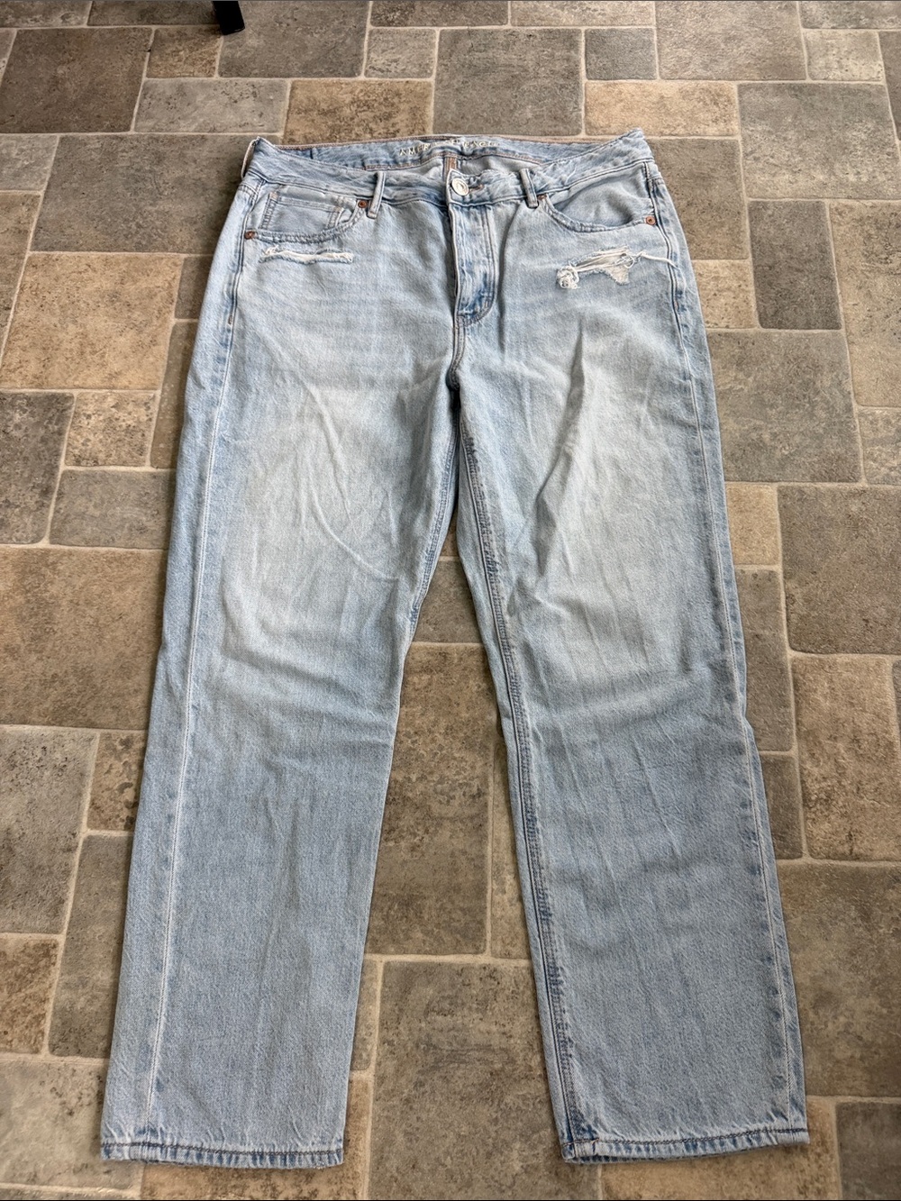 American Eagle Outfitters Light Blue Women’s Tomgirl Jeans